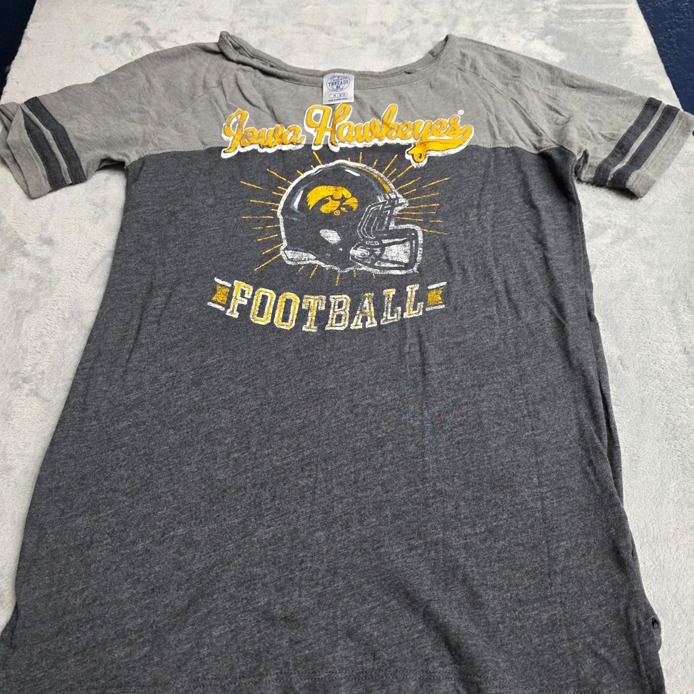 Rivalry Threads Women's University Of Iowa Hawkeyes Football T Shirt Sz Med